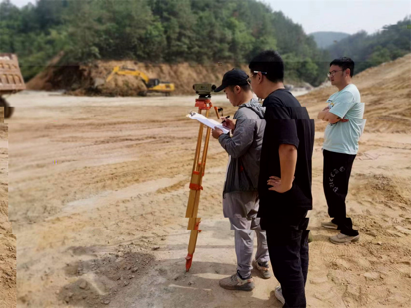 熱愛，堅守，付出，測量人永遠在路上